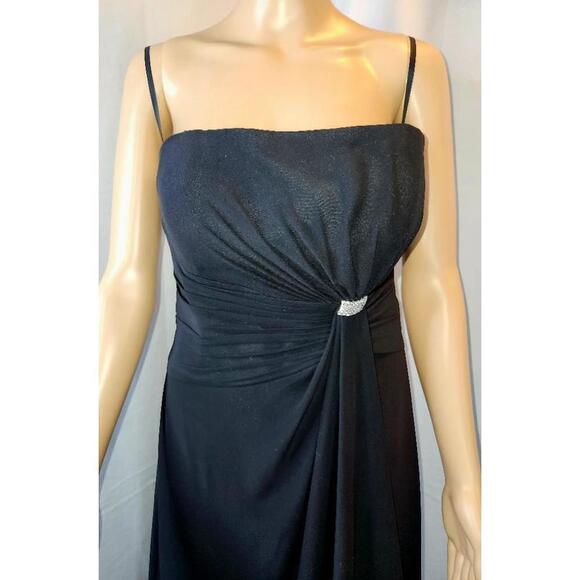 Symphony of Venus Strapless Bridal Dress - Picture 2 of 10